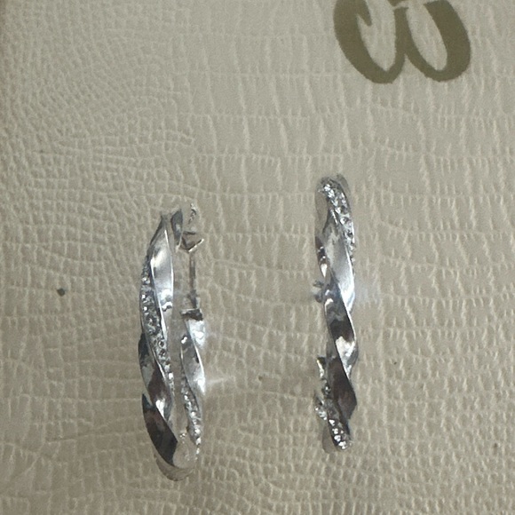 🔥.925 Tested Sterling Silver Crystal Jordan Mom Twisted Cable Hoop Earrings🔥 - Picture 10 of 10